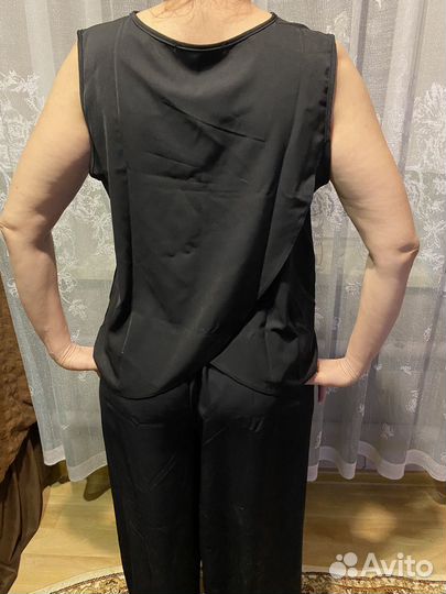 Продам костюм