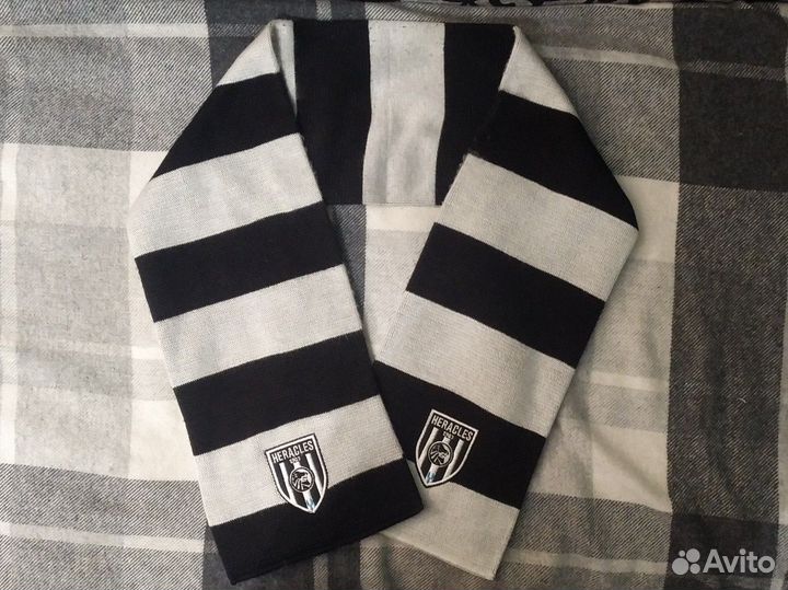 Шарф футбольного клуба Хераклес (Нидерланды)