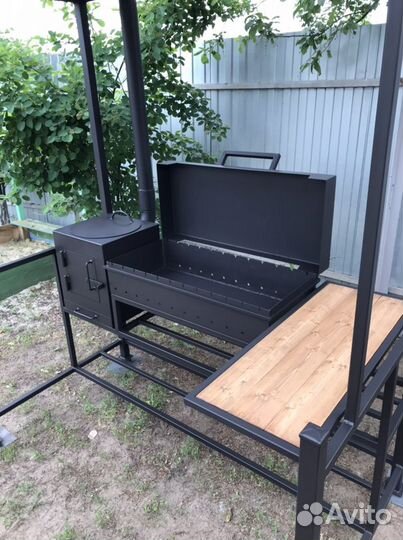 Мангал с крышей