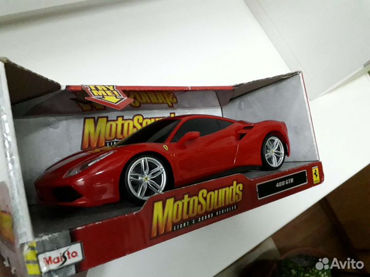 Модель в масштабе 1:24 Ferrari 488 gtb