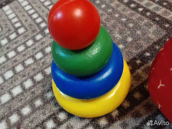 Развивающие игрушки для малышей