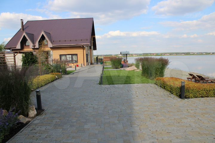 Коттедж 280 м² на участке 20 сот.