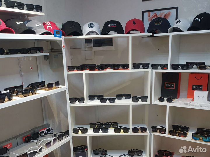 Солнцезащитные очки, бейсболки