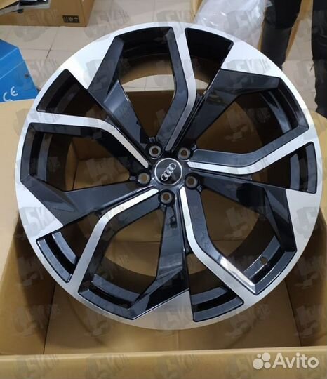 Литые диски на Audi Q5 Q7 Q8 R22