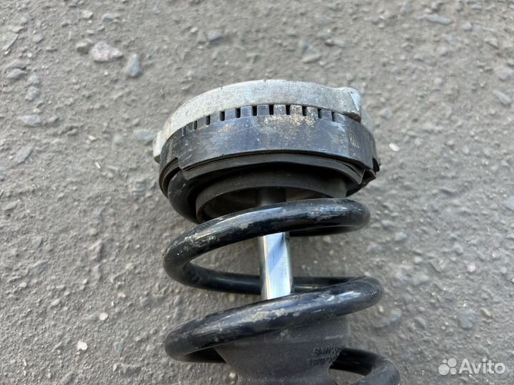 Амортизатор передний правый BMW F07 GT