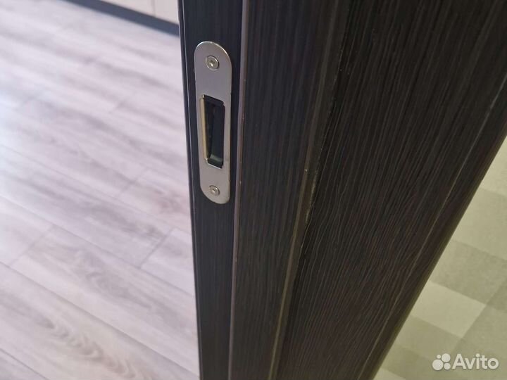 Дверное полотно бу 2шт. 700, 1шт. 800