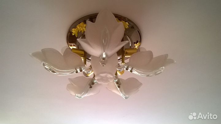 Люстры потолочные