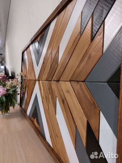 Панно из дерева