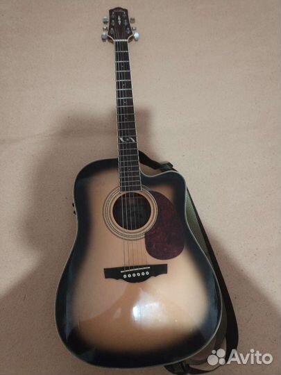 Полуакустическая гитара со звукоснимателем StarSun