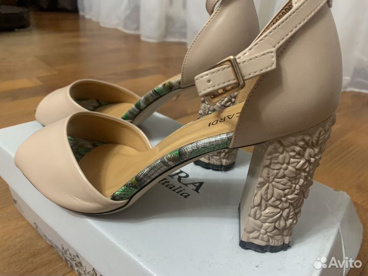 Босоножки женские 38 размер