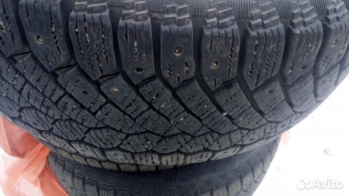 Gislaved Nord Frost 200 215/60 R16