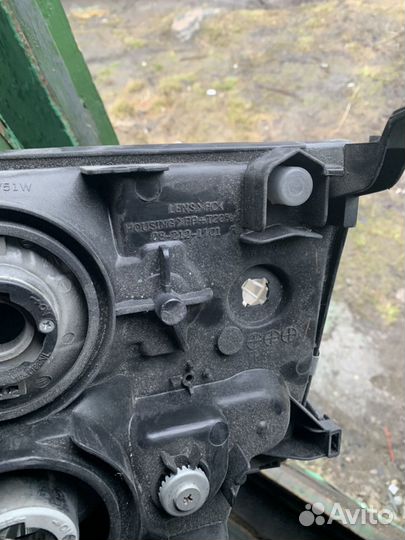 Новая правая фара Toyota Land Cruiser 100