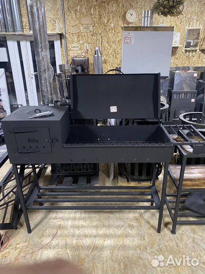 Мангал с крышей