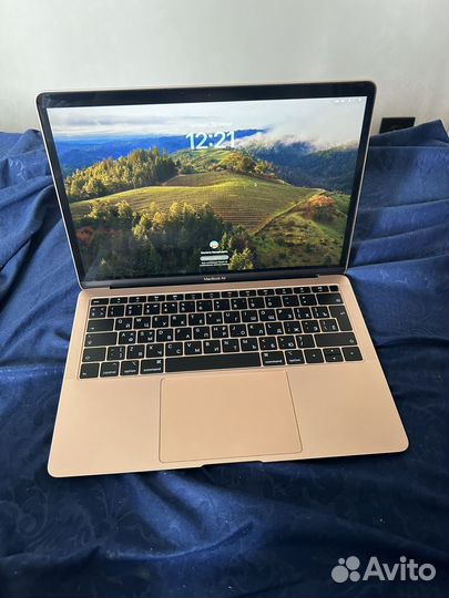 Apple MacBook Air 13-inch 128 gb gold