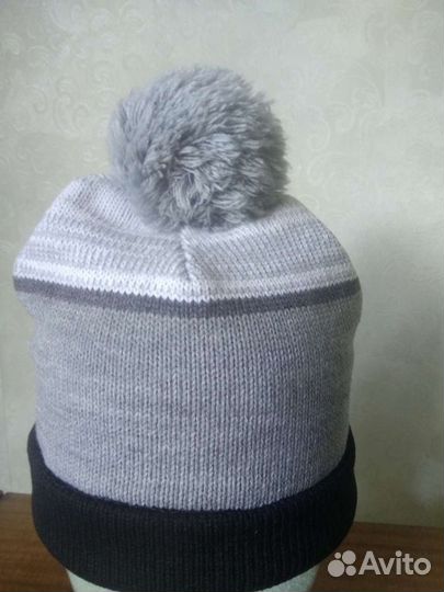 Шапки новые подростковые