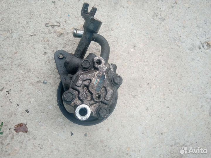 Насос гур на Ниссан Теана