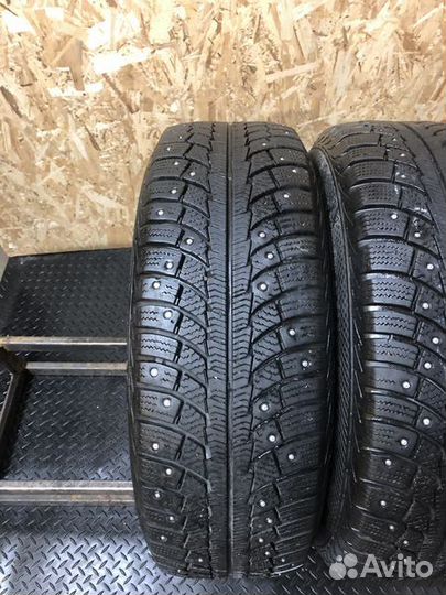 Gislaved Nord Frost 5 215/65 R16 102T