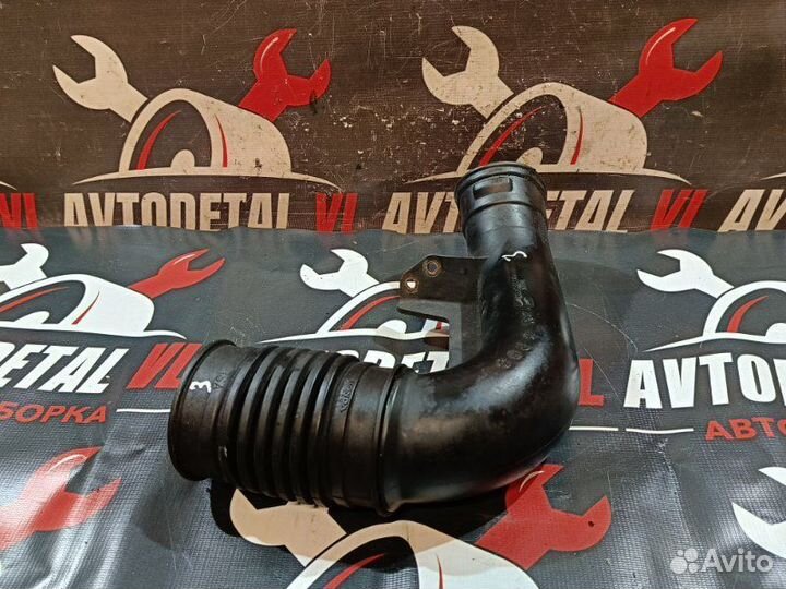 Патрубок воздушного фильтра Honda Civic 8 5D FN