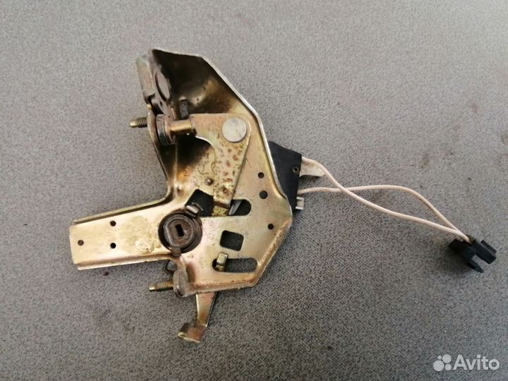 Механизм замка багажника для Chevrolet Blazer S15