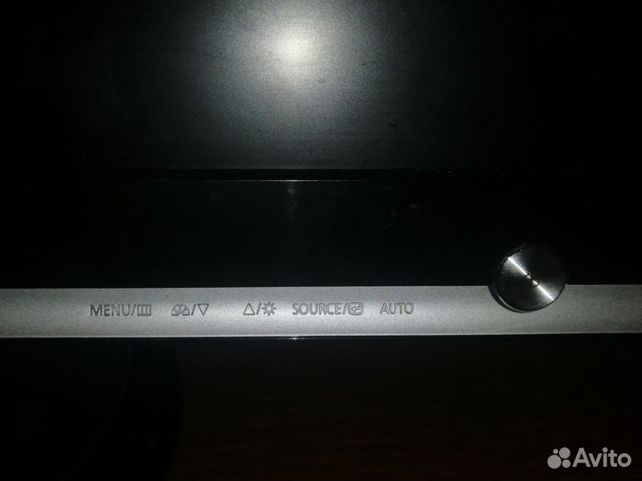 Монитор Samsung