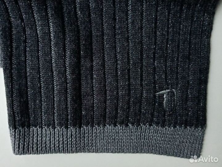 Trussardi Jeans.Стильный шарф.NEW