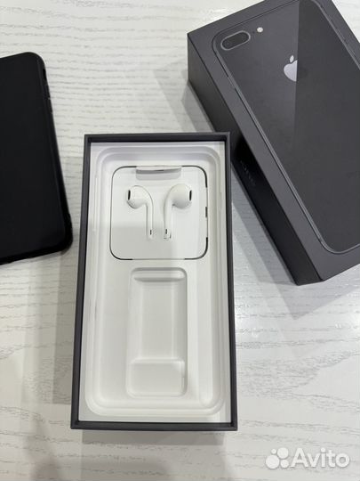 iPhone 8 Plus, 64 ГБ