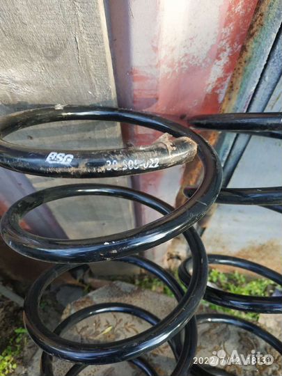 Пружина стойки Форд Мондео 2