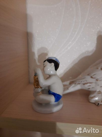 Клееная фигурка Мальчик с виноградом