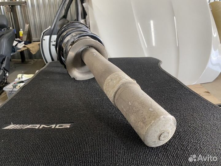 Стойка амортизатора передняя BMW 5 E60 E61 ориг