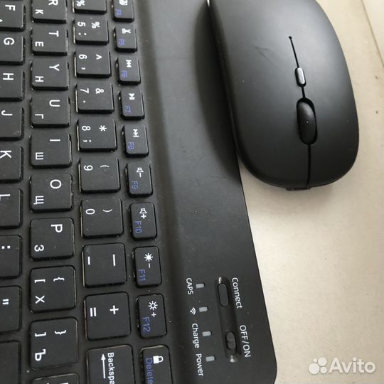 Беспроводная клавиатура и мышь