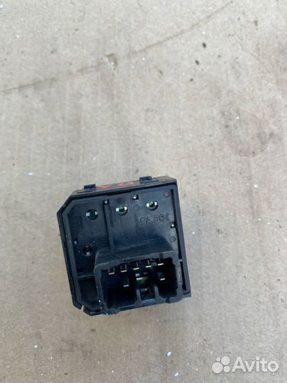 Блок регулировки зеркал Hyundai Getz