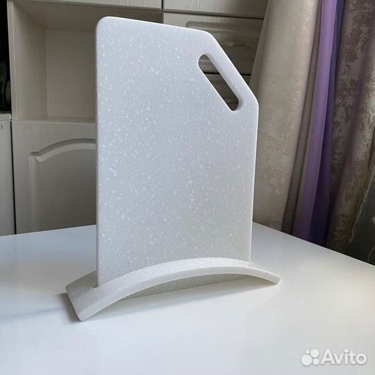 Доска разделочная на подставке