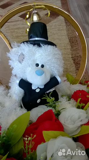 Свадебное украшение на машину