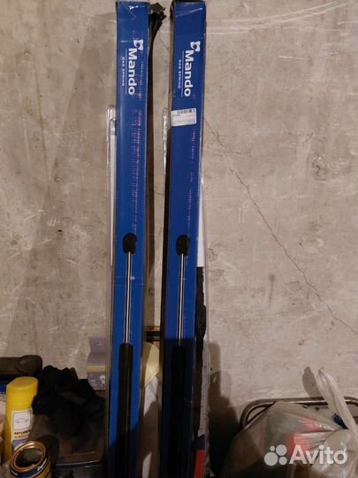 Амортизатор капота