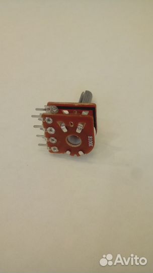 Дескретный переменный резистор с тонкокомпесацием