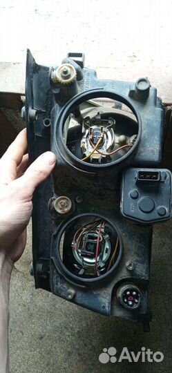 Фара правая для WV Passat