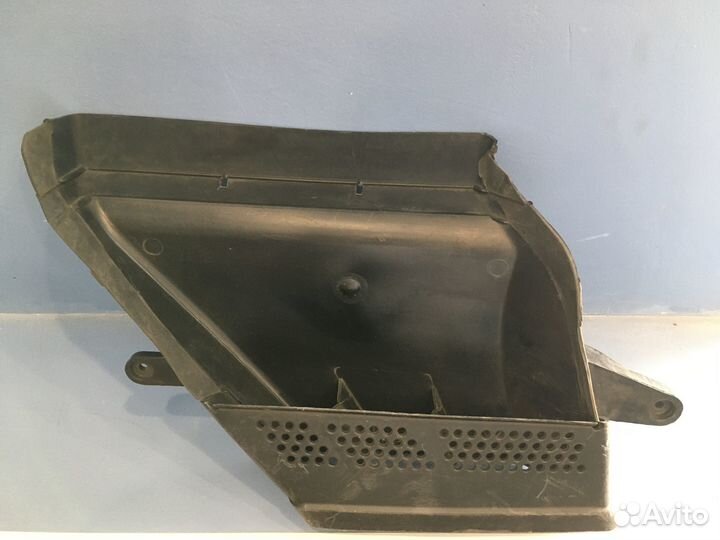 Воздухозаборник воздушного фильтра Audi A4