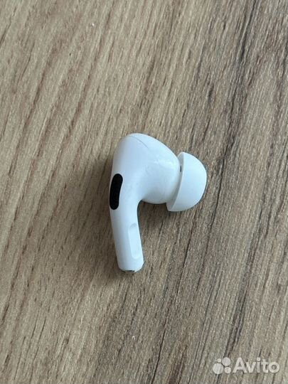 Правый наушник airpods pro
