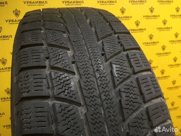 Triangle TR777 215/60 R17 96T