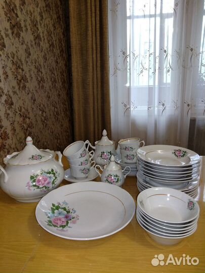 Новый фарфоровый сервиз Добрушский, Беларусь
