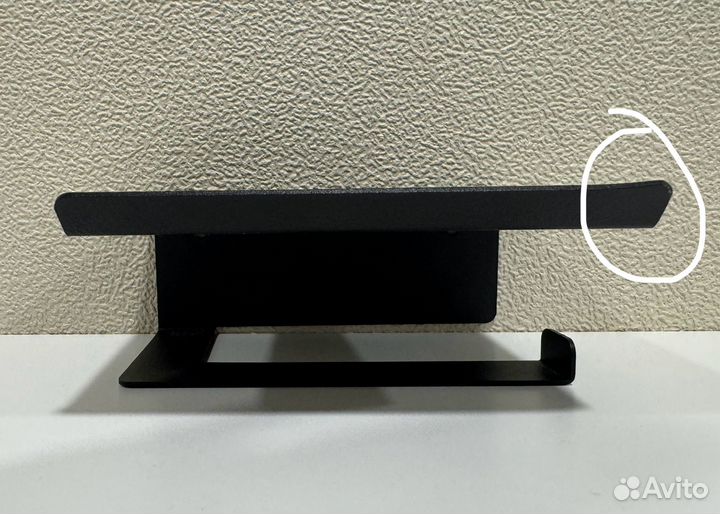 Держатель для туалетной бумаги с полочкой