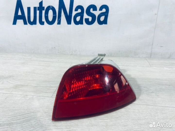 Фонарь задний левый Ford Focus хетчбэк 1.8 qqdb