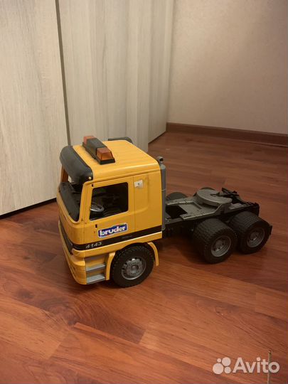 Детские игрушки кран