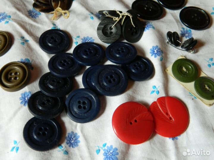 Пуговицы. около 250 штук