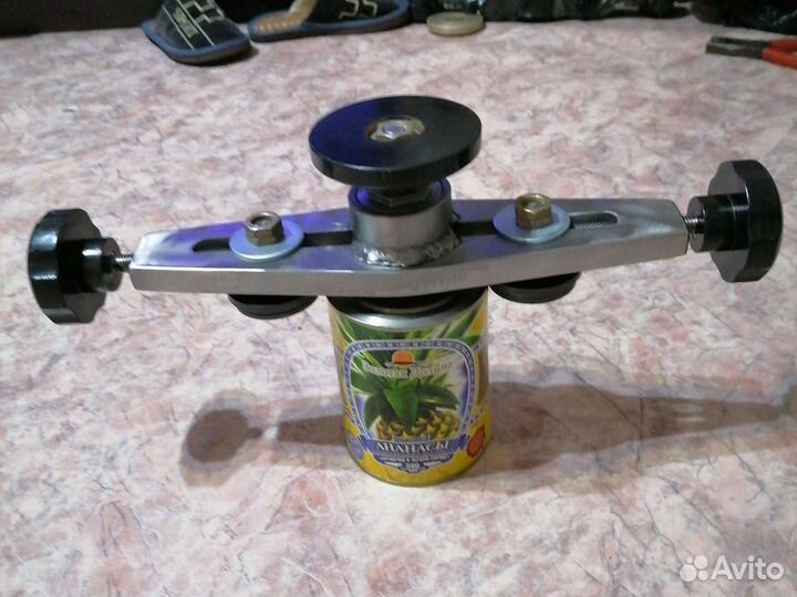 Закаточная машинка для жестяных банок