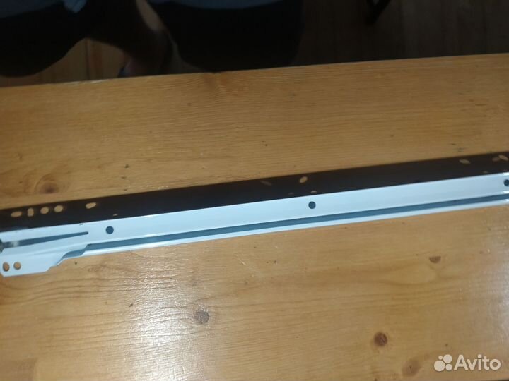 Направляющие для выдвижных ящиков