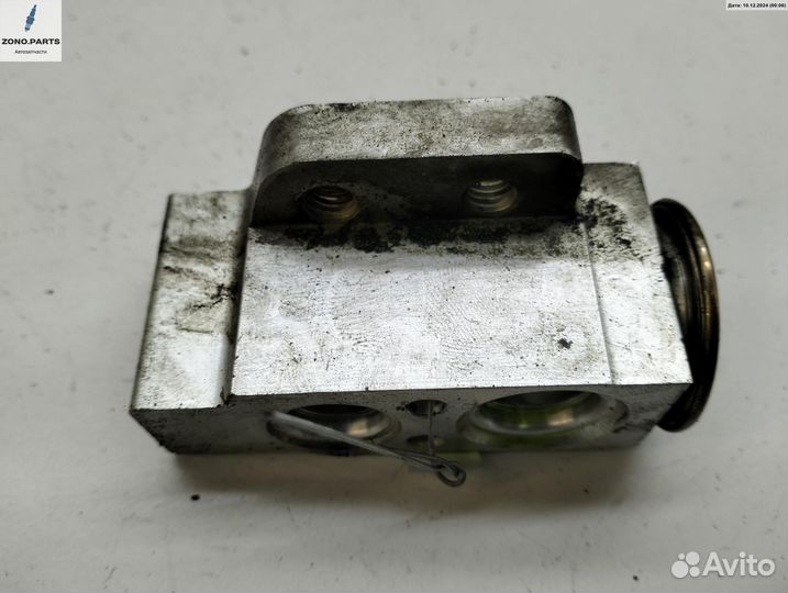 Клапан трв (расширительный) кондиционера 1K0820679 на Volkswagen Passat B6