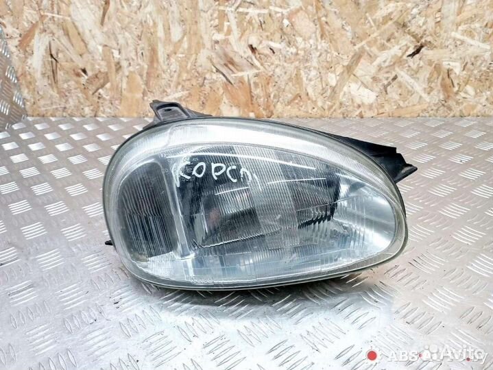Фара правая Opel Corsa B 2000 90444785