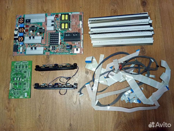 Телевизор LG 42LE8500 разбор