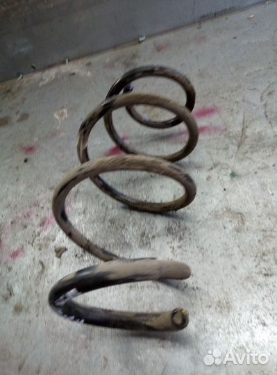 Пружина передняя Kia Rio 4